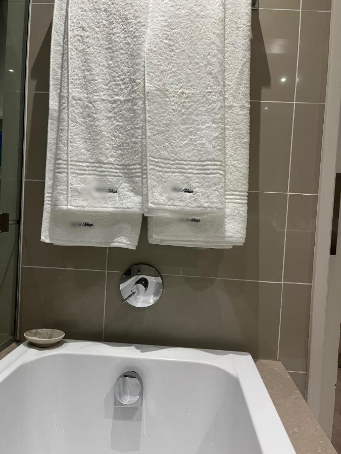 Sandton Skye Executive - With Inverter Apartment *